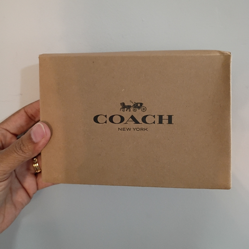 Coach, NIP, Women's, Compact Glitter Heart Mirror, Color White - Picture 9 of 9